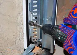 United Garage Door Service Detroit, MI 248-491-3580 - installation-side